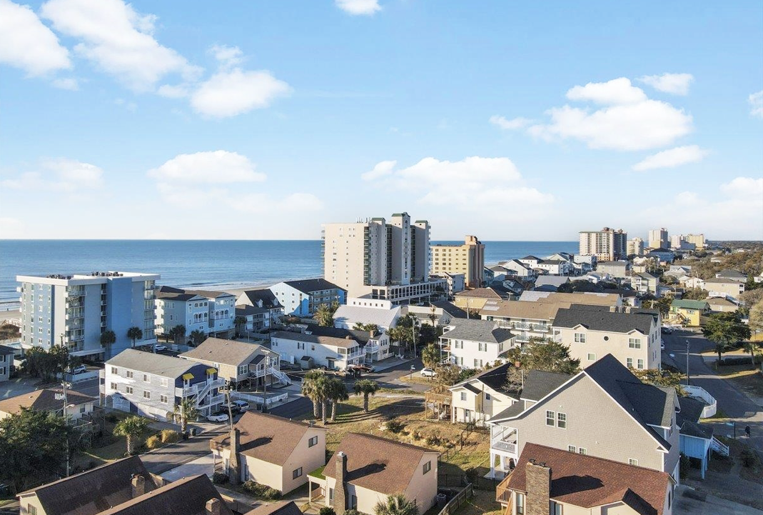 PERRIN PLACE | Crescent 3rd Row and Back | Myrtle Beach Vacation Rentals